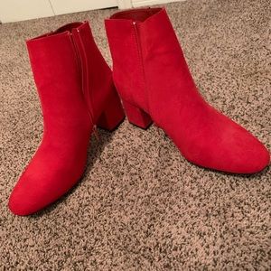 Red boot. Womens. Size 10.